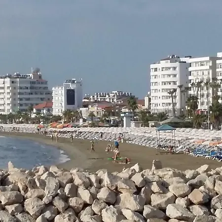 Апартаменти Saint Lazarus Pad